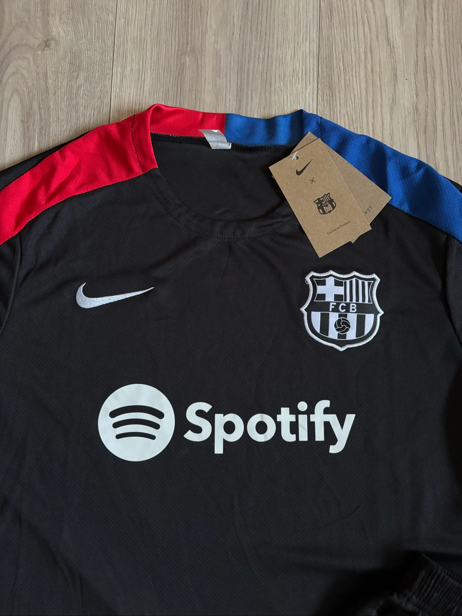 Set camiseta y pantalón del FC Barcelona  – photo 2